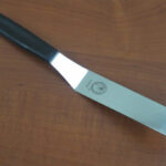 Angled Spatula with Black Handle 20.3cm