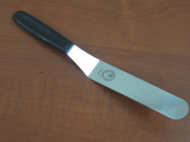 0f0f0ceeb2519e5372e7bb56e63a3f2a.jpg Angled Spatula with Black Handle 20.3cm