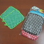Polka dots heat pad holder