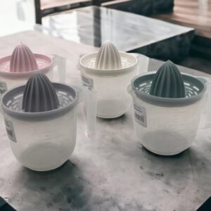 Armada Lemon Squeezer with Measuring Cup 850 ml