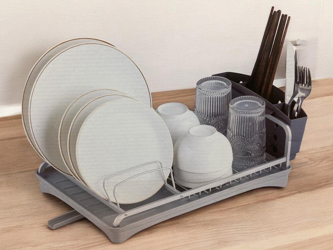 174ccc2f71d3d0d0773e653efafcca66.jpg Aluminium Dish Rack with Plastic Tray and Spout