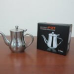 Teapot with side handle; 0.32 lt