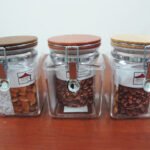 Squared Acrylic Jar with wooden lid; 1 lt