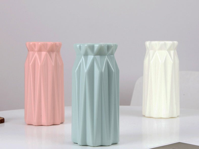 418bb9fb9e6df3f2903dab6a8f13087e.jpg Plastic Vase Ceramic Look 18 cm