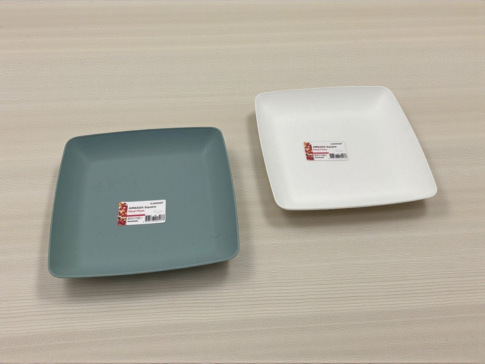 625e2b9d218d613f1c358b6e5b8effed.jpg Armada Square deep Plastic Plate 18.5 cm