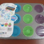 12 Serves Muffin Pan with Silicone Cups
