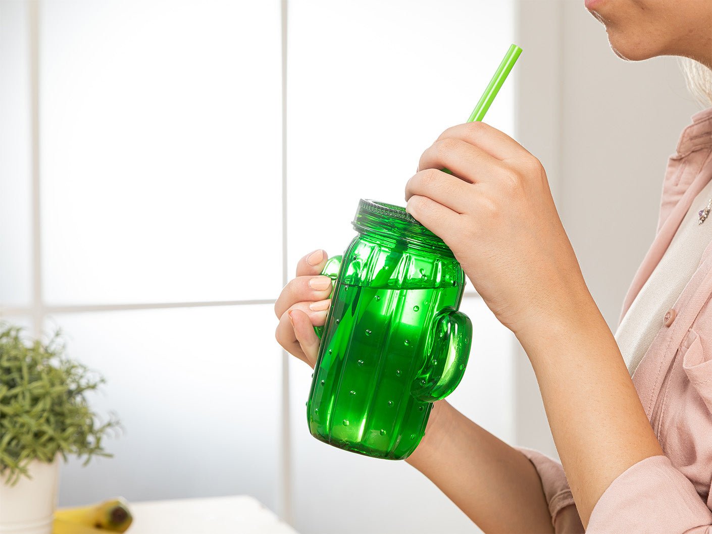 78ee11ede3a5c2663249d0ab8b874376.jpg Cactus Shape Cup with Straw