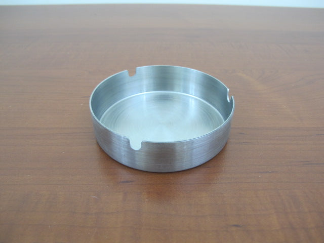 8b0434cdabb362e4397490be569d7d1c.jpg SS Ashtray 10 cm Heavy Gauge