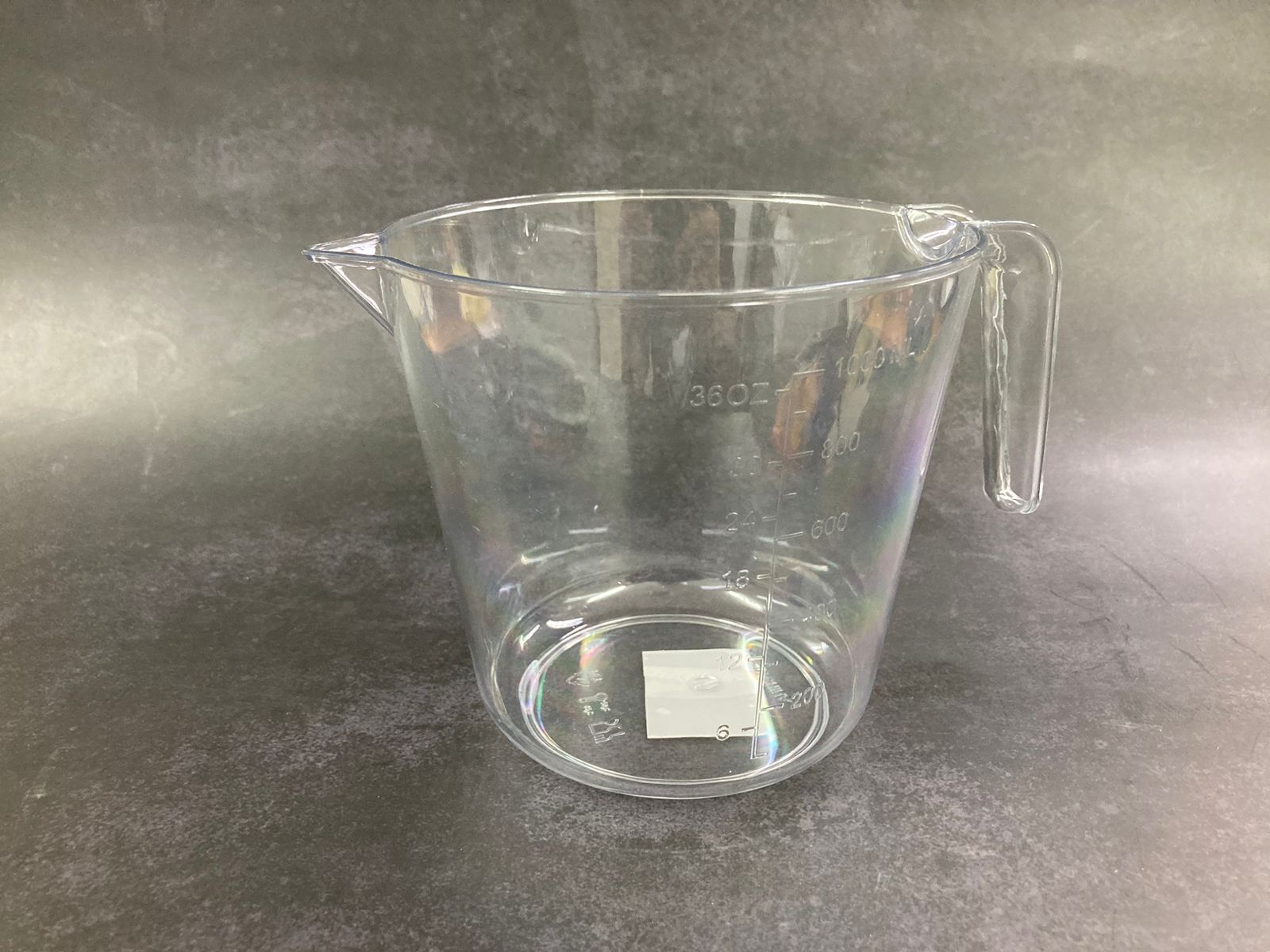 8fc93da4fd72b031bdc61989fc12c6e2.jpg Break Free 100% Transparent Measuring Cup 1000 ml