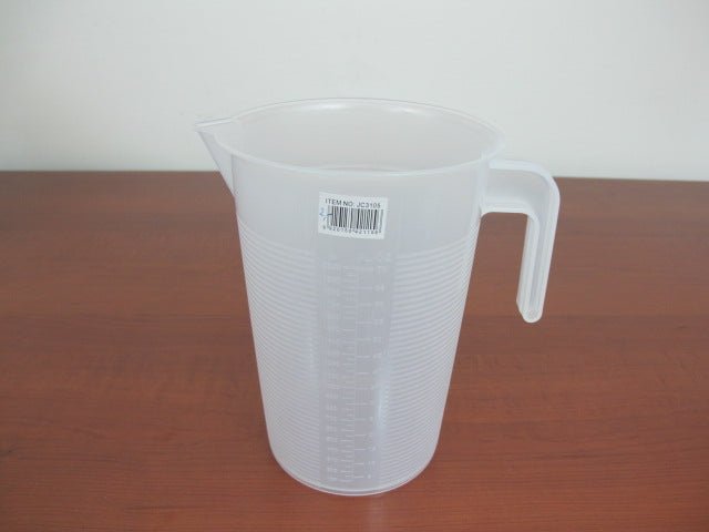 9a5cd3ad87f157418f43637c52218a17.jpg Plastic Measuring Cup; 2 lt