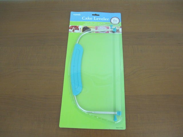 c50f8aaa25b70efeb54f615ec3adb91d.jpg Cake Leveler