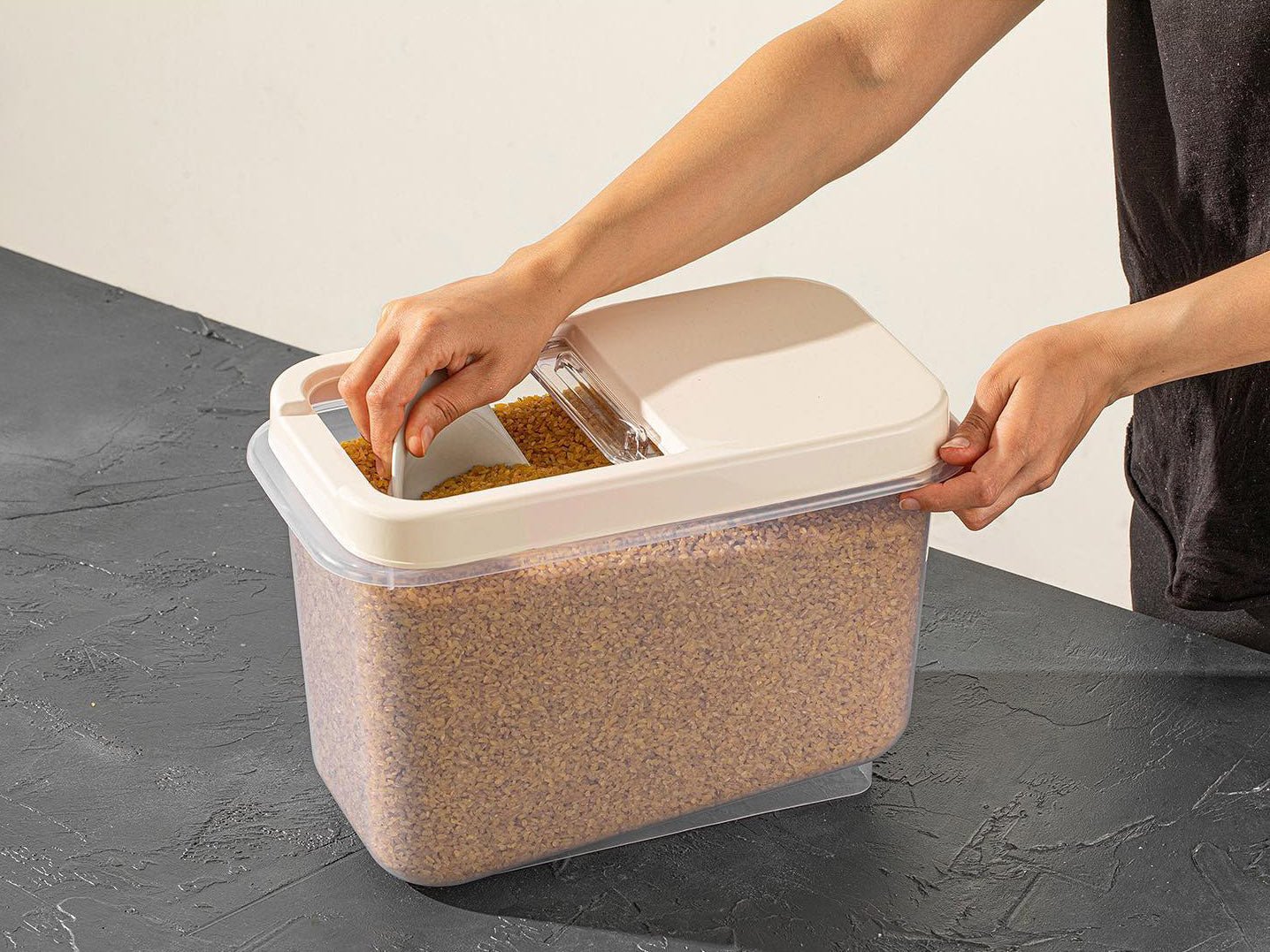 c6b076834477e574585261ee68925ec9.jpg Swipe Cover Multibox Food Storage Box 10 L