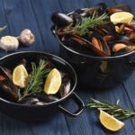 Enamel Coated Mussel Pot 18 cm Black Color