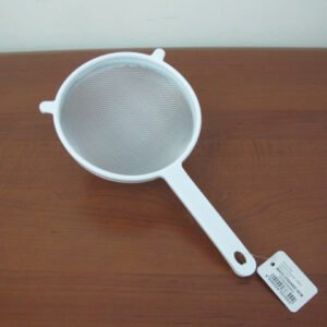 Plastic Strainer with alumnium mesh 16 cm