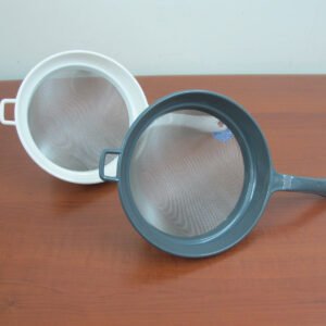 Fine Mesh Stainless Steel with plastic Strainer; 22 cm