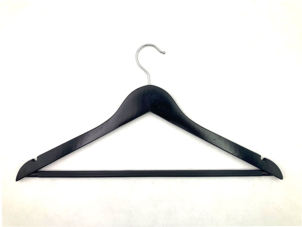 e2fa0c1a93b8d89cd26bcf26157d2b21.jpg Black Wooden Hanger with Anti Slip Tube